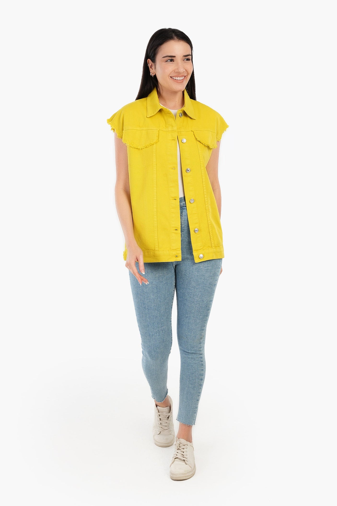 كارينا - سترة من الدنيم بحاشية خام