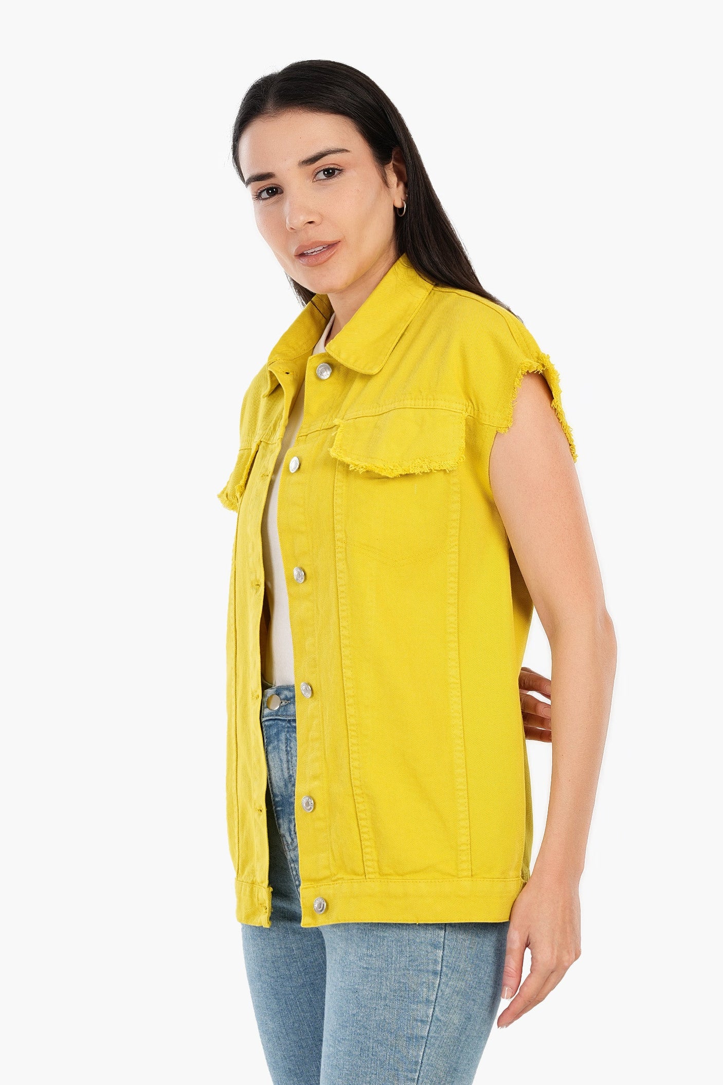 كارينا - سترة من الدنيم بحاشية خام