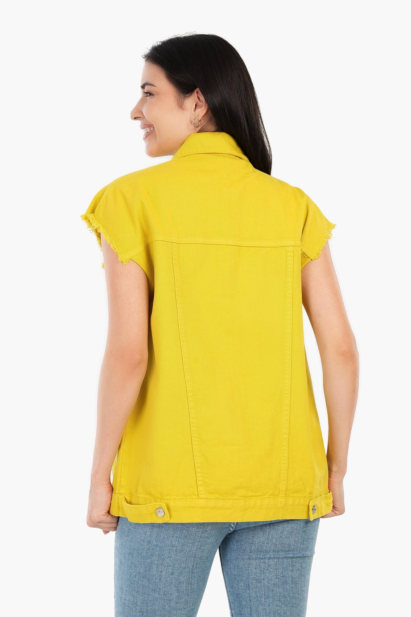 كارينا - سترة من الدنيم بحاشية خام