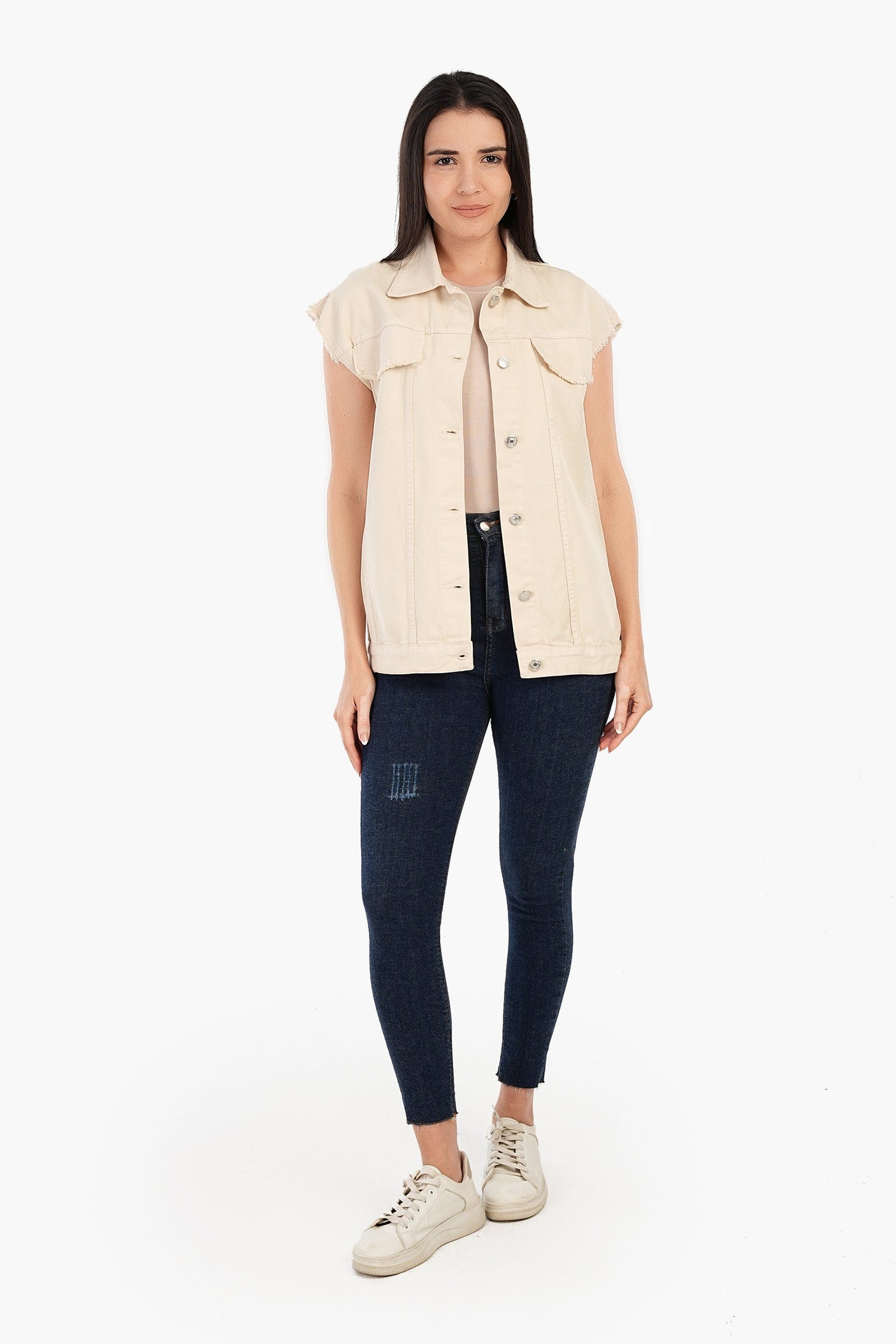 كارينا - سترة من الدنيم بحاشية خام