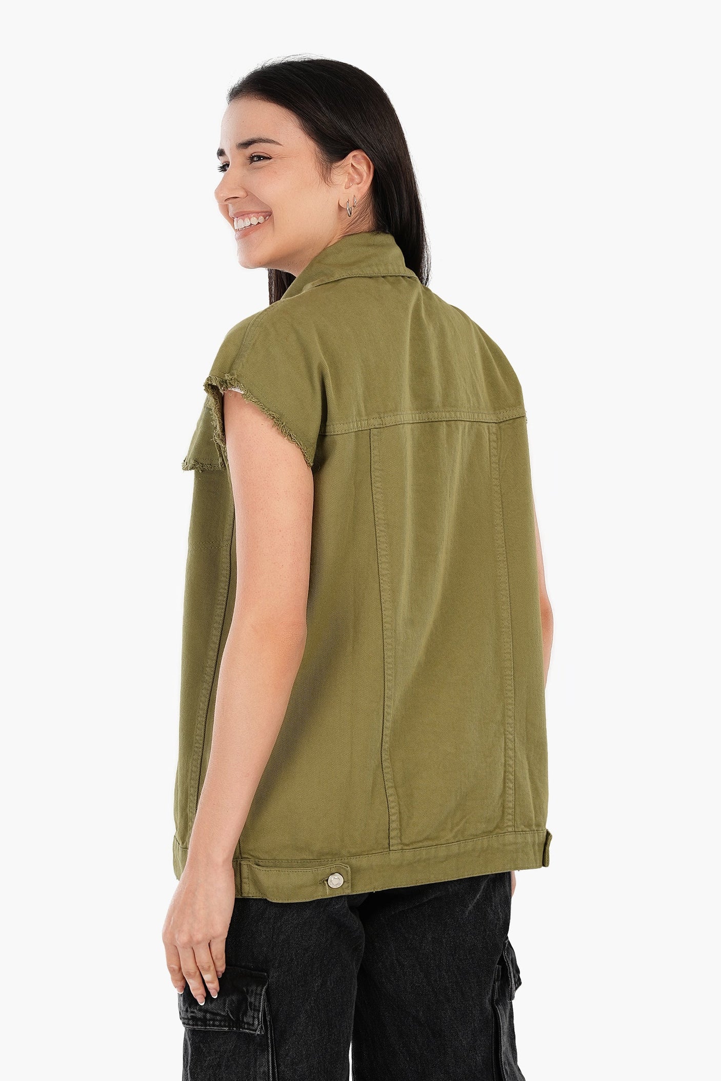 كارينا - سترة من الدنيم بحاشية خام