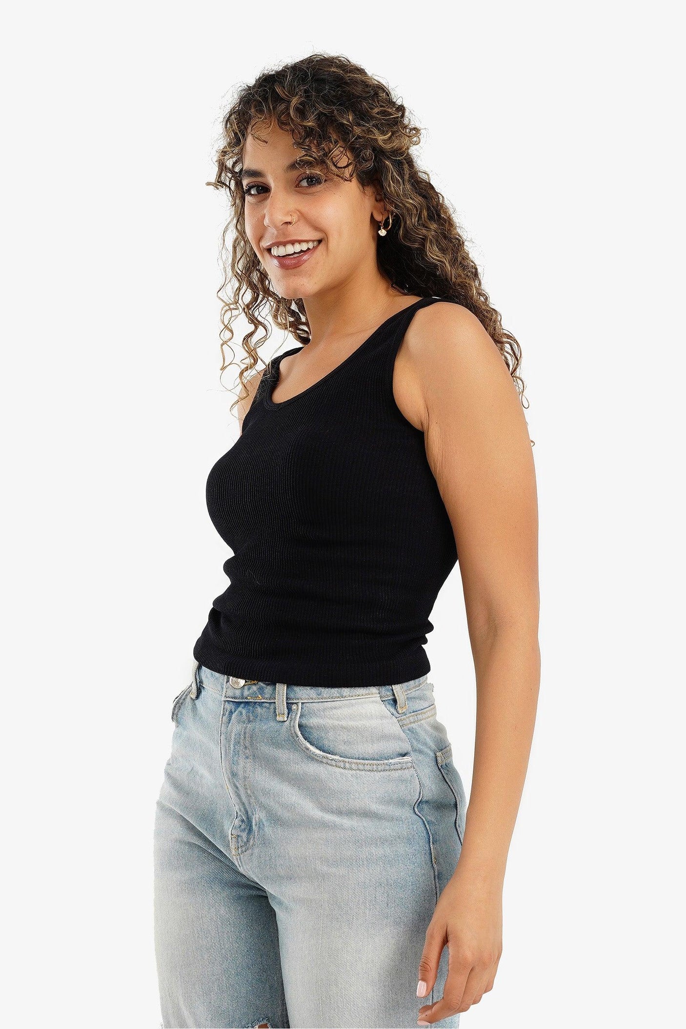 كارينا - توب مضلع بفتحة رقبة مربعة من الظهر