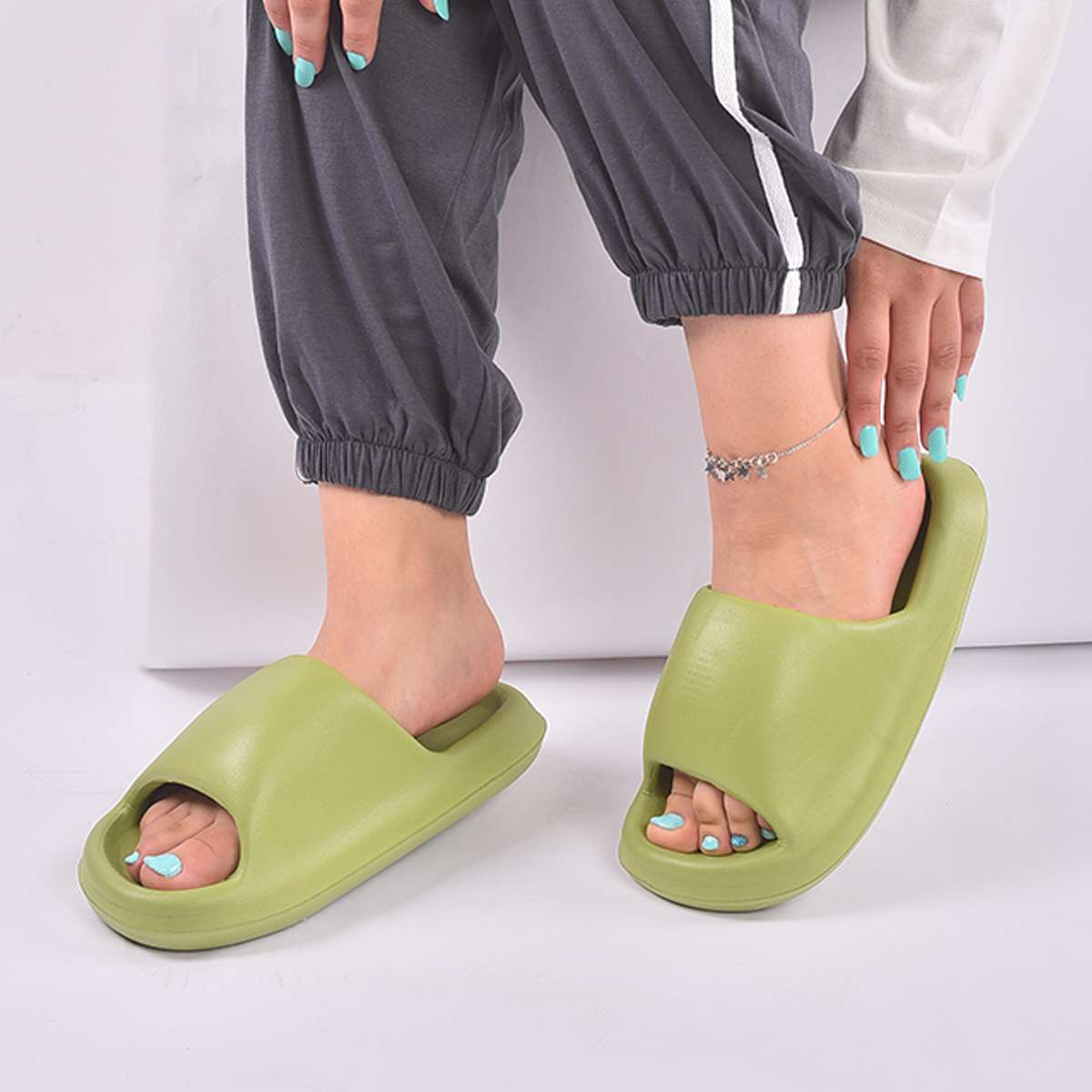 إتمني - شبشب إيفا لداخل وخارج المنزل للنساء