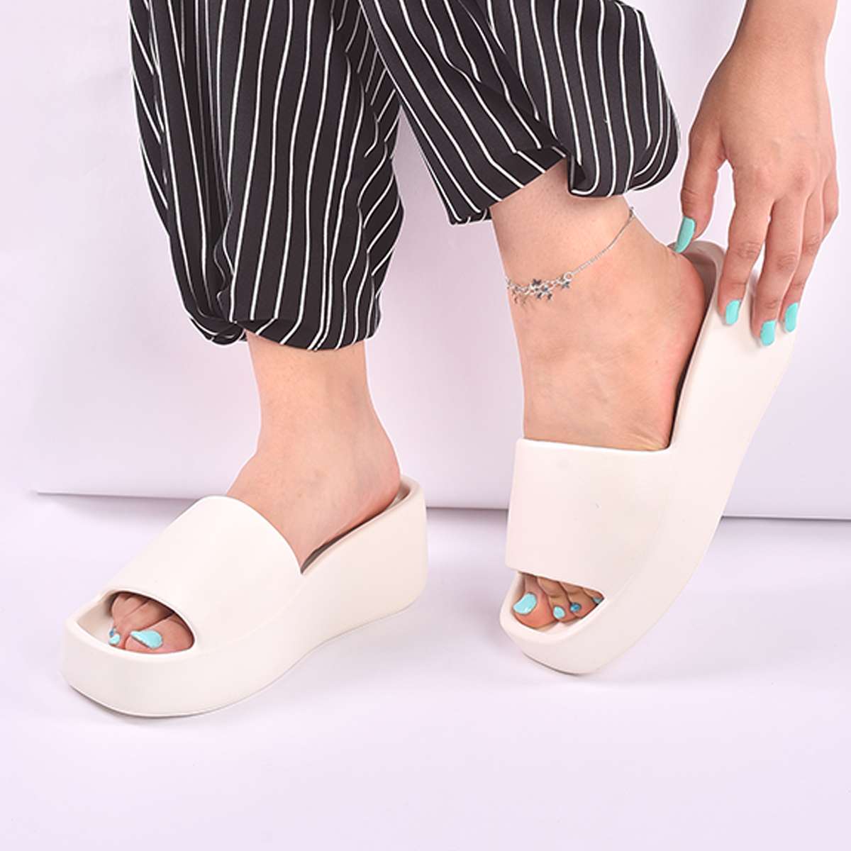 إتمني - شبشب إيفا لداخل وخارج المنزل للنساء