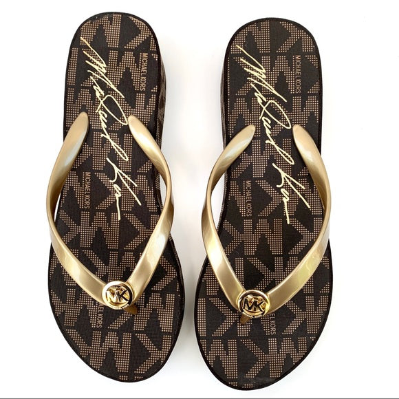 مايكل كورس - شبشب سهل الأرتداء مطبوع بشعار الماركة للنساء