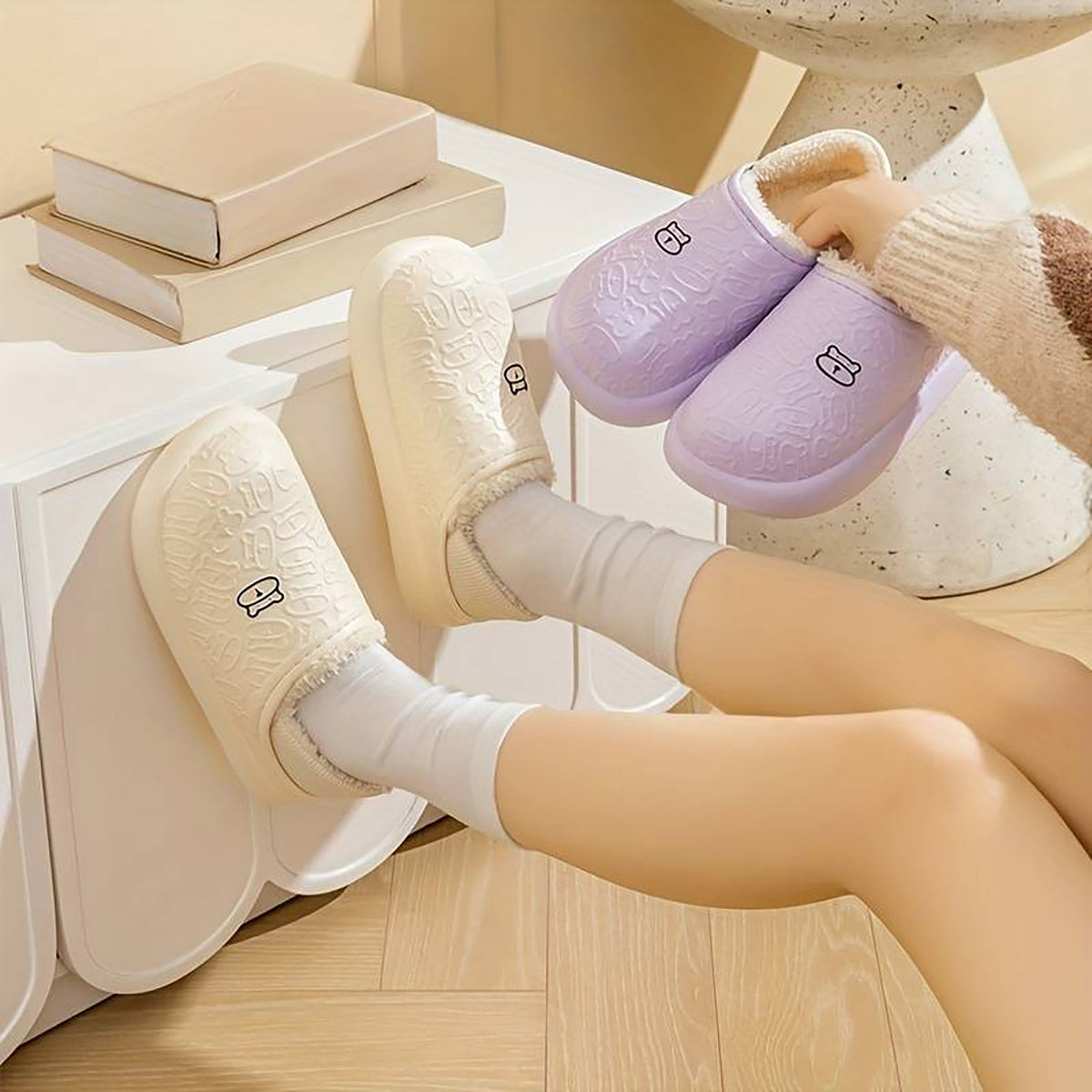 إتمني - شبشب مريح مقاوم للماء بنمط منقوش للنساء