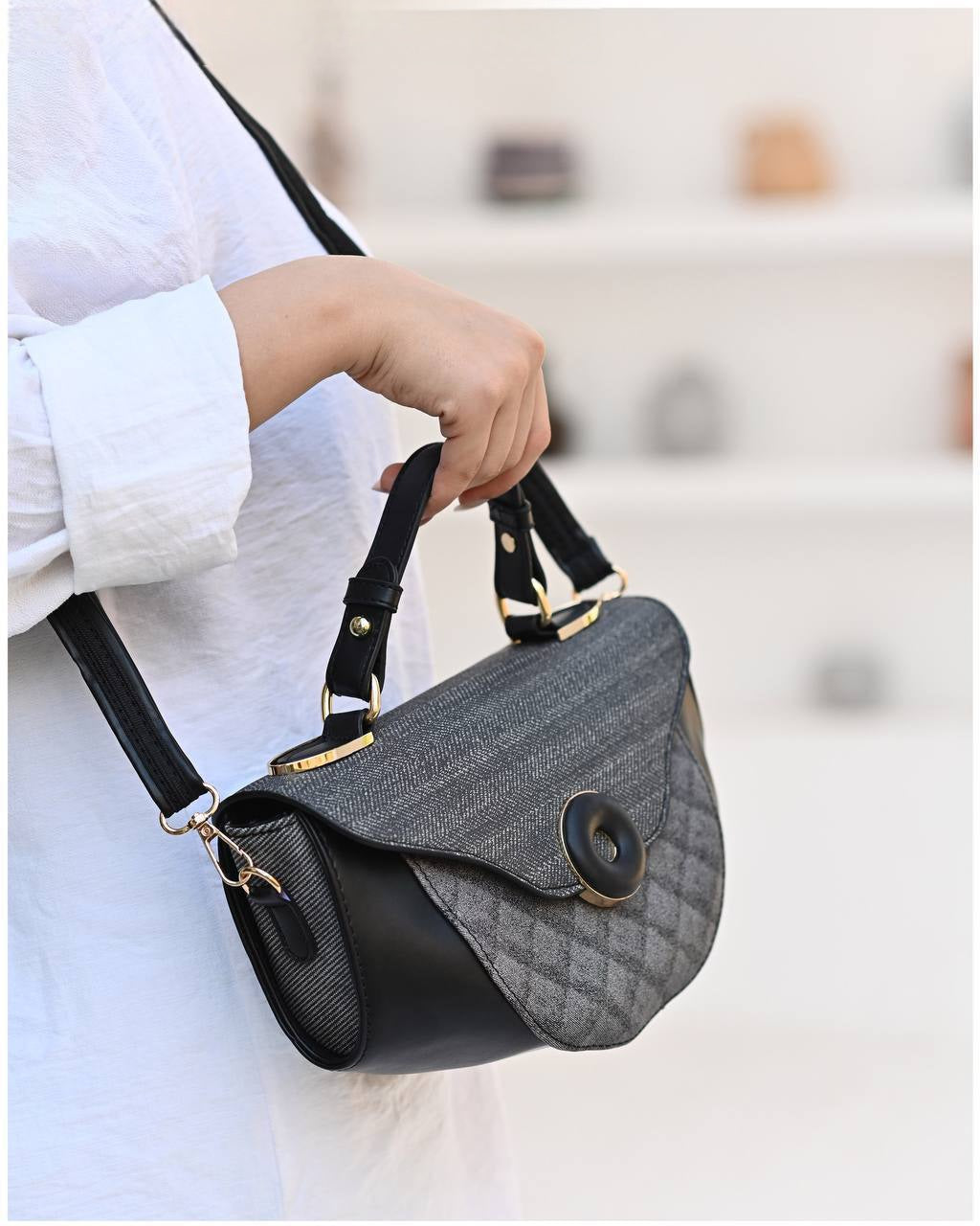 Booria - Handbag with a cross handle for women