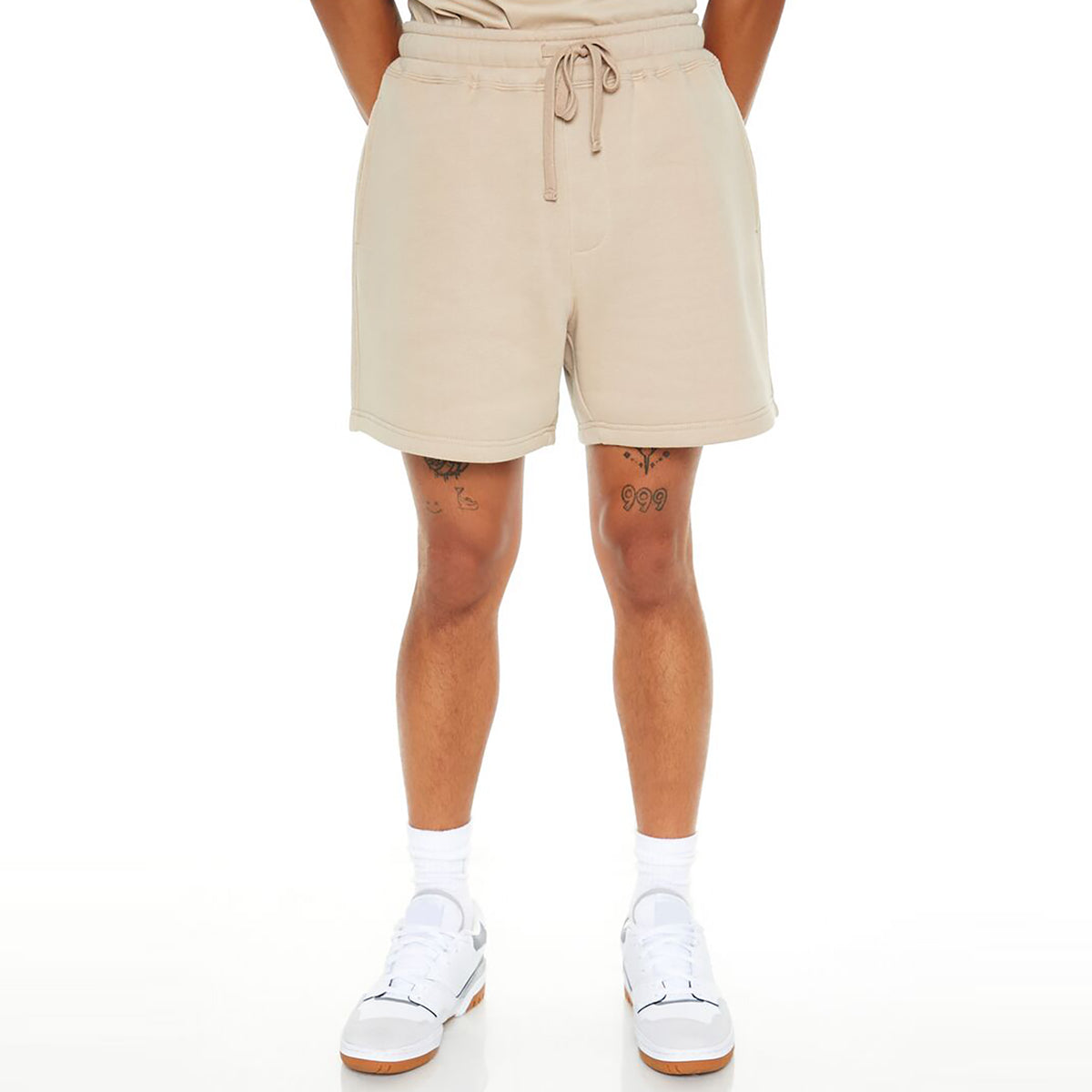 فوريفر 21 - شورت بخصر متوسط ورباط سحب للرجال - يباع بواسطة اف اى جى