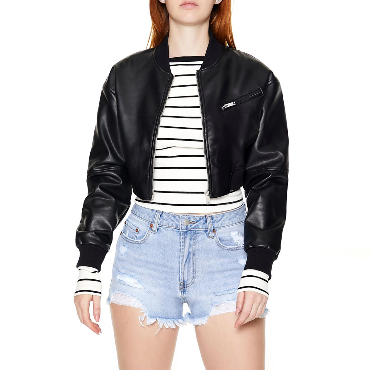 فوريفر 21 - سترة بومبر قصيرة من الجلد الصناعي - تُباع بواسطة اف اي جي