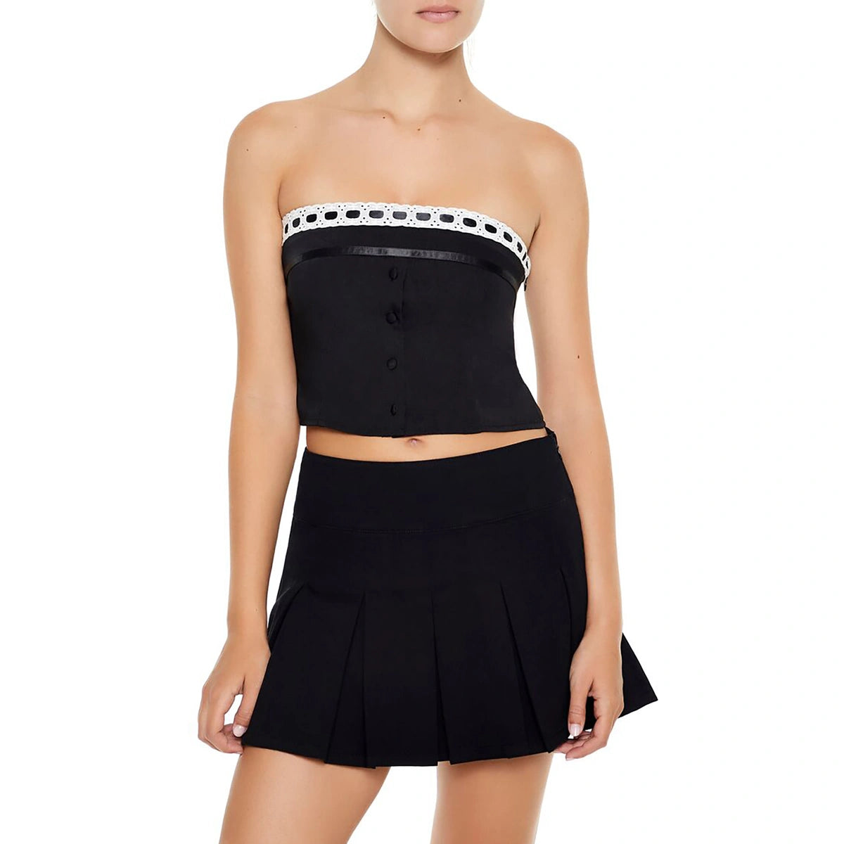 فوريفر 21 - بلوزة قصيرة من الدانتيل الكروشيه - تم بيعها بواسطة اف اي جي