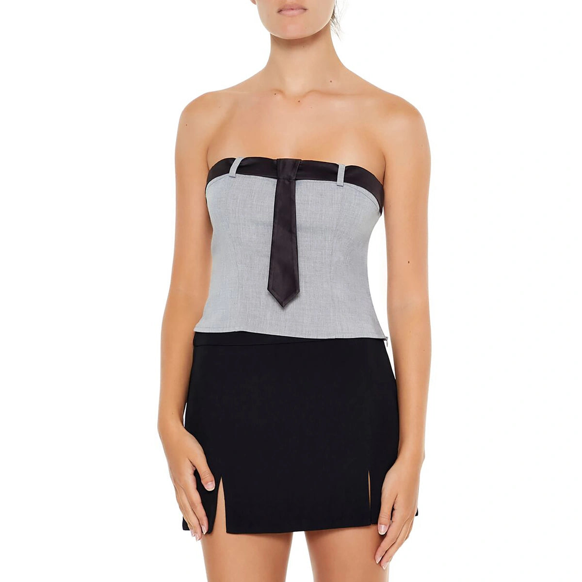 فوريفر 21 - بلوزة قصيرة ذات ربطة عنق - تم بيعها بواسطة اف اي جي