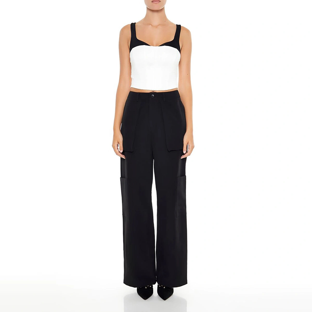 فوريفر 21 - بنطال كارغو واسع الساق - يُباع بواسطة اف اي جي