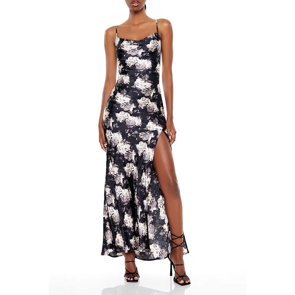 فوريفر 21 - فستان طويل بفتحات زهور - يُباع بواسطة اف اي جي