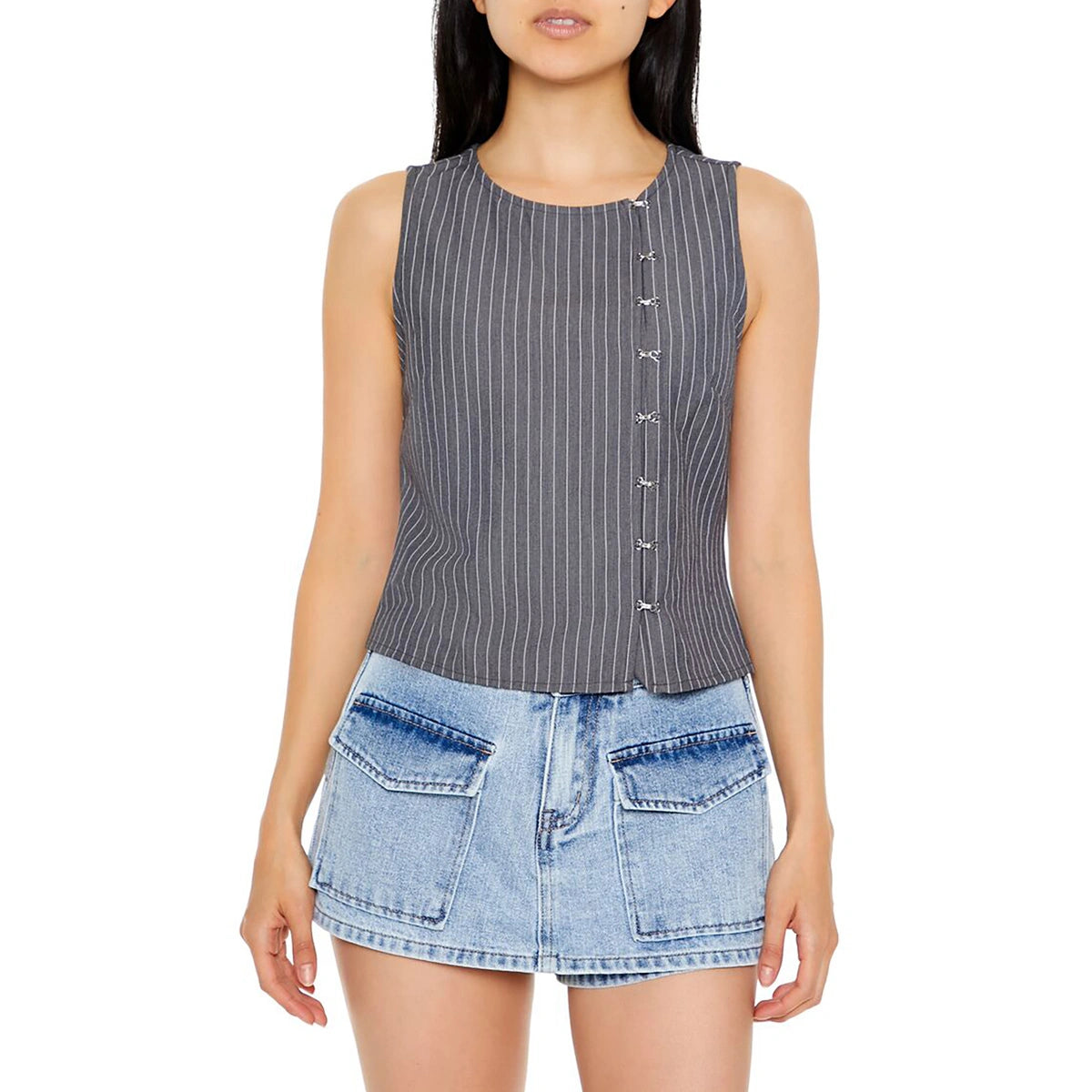 فوريفر 21 - بلوزة بدون أكمام مخططة - تم بيعها بواسطة اف اي جي