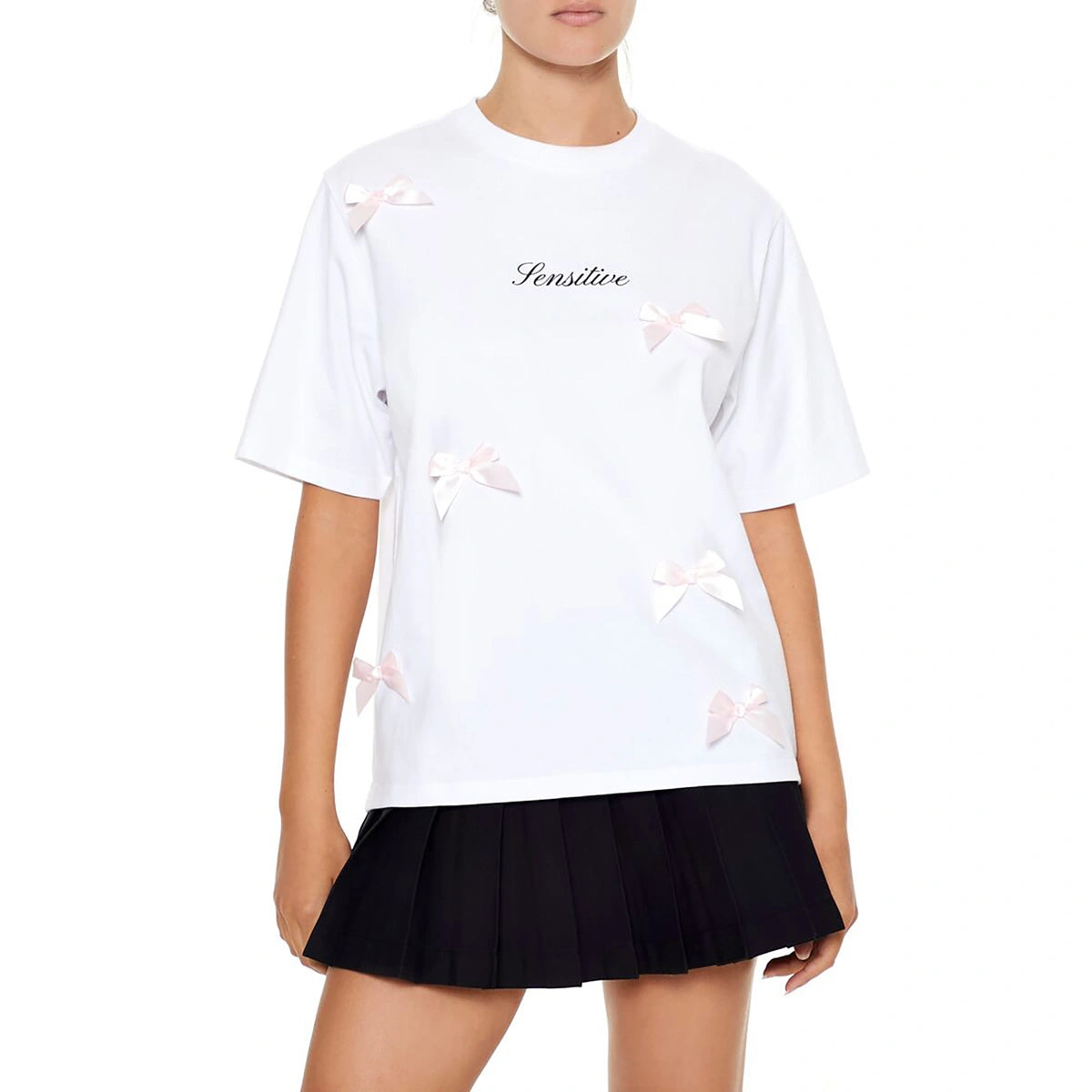 فوريفر 21 - تي شيرت برسومات Bow Sensitive - يُباع بواسطة اف اي جي