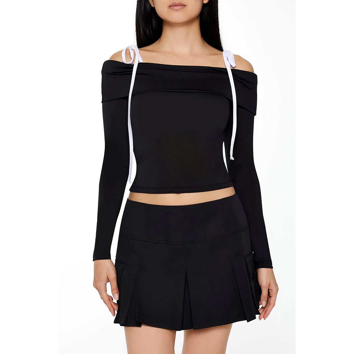 فوريفر 21 - بلوزة قصيرة مكشوفة الكتفين - تُباع بواسطة اف اي جي