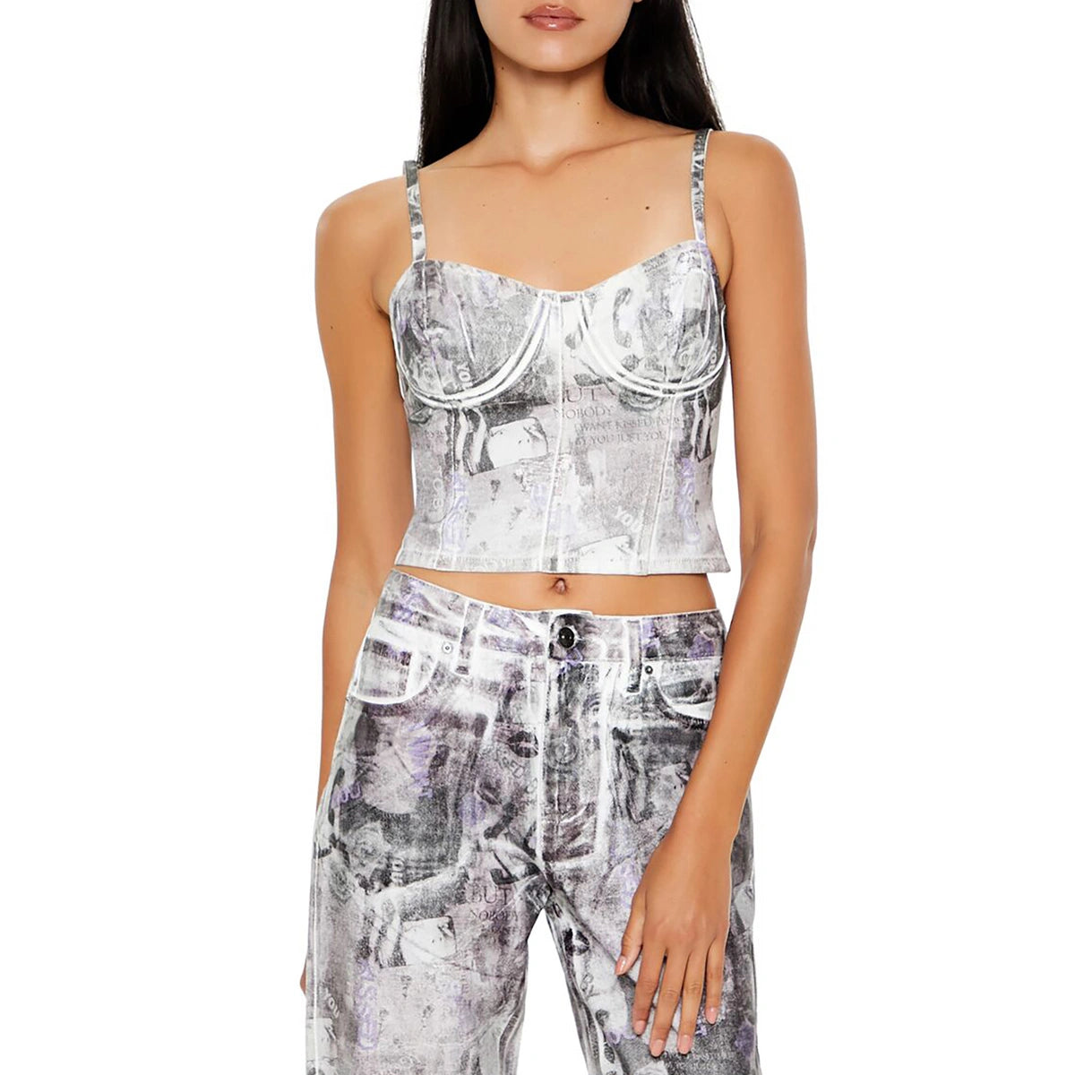 فوريفر 21 - قميص قصير من الدنيم بطبعة تجريدية - يُباع بواسطة اف اي جي