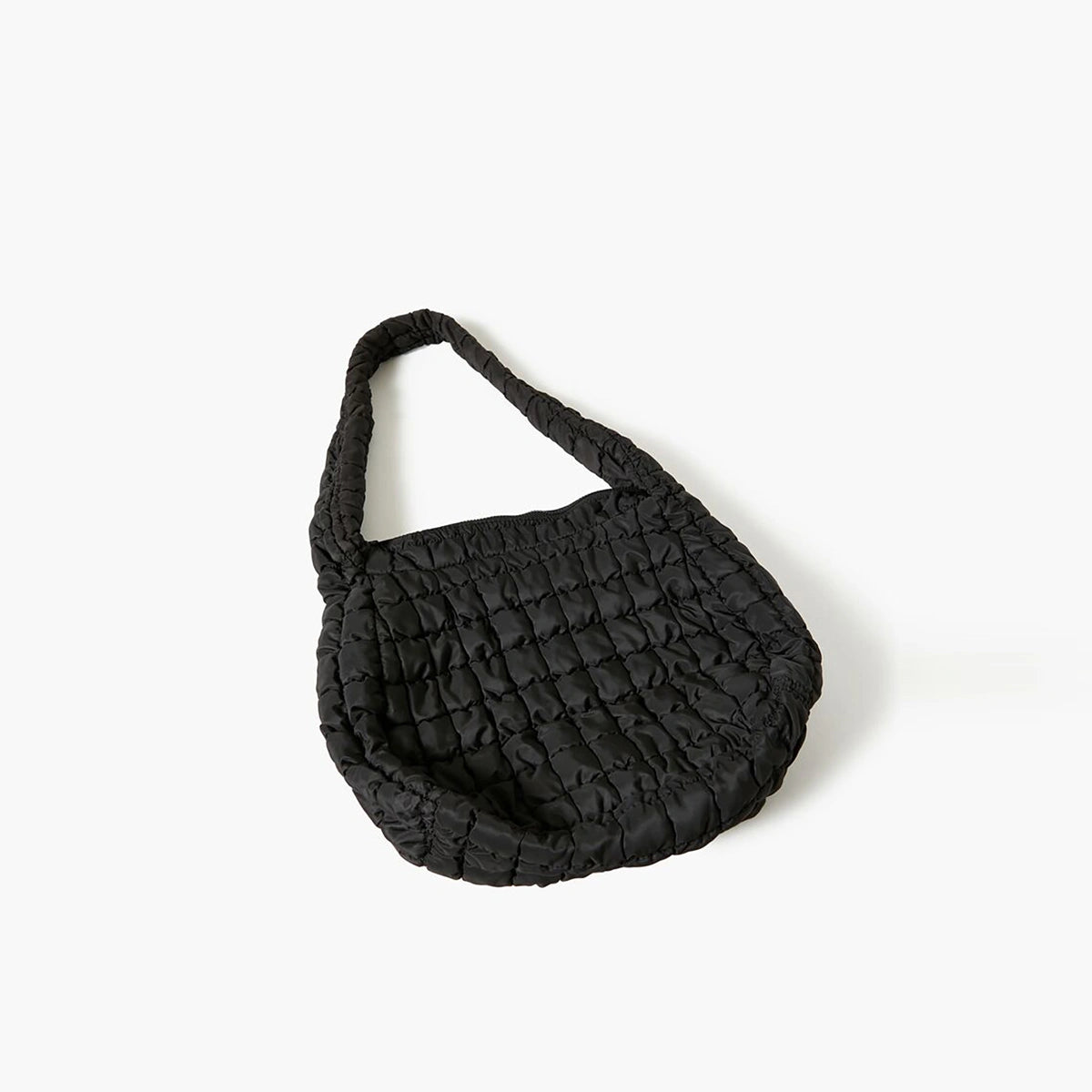 فوريفر 21 - حقيبة حمل منتفخة مبطنة - تباع بواسطة اف اي جي