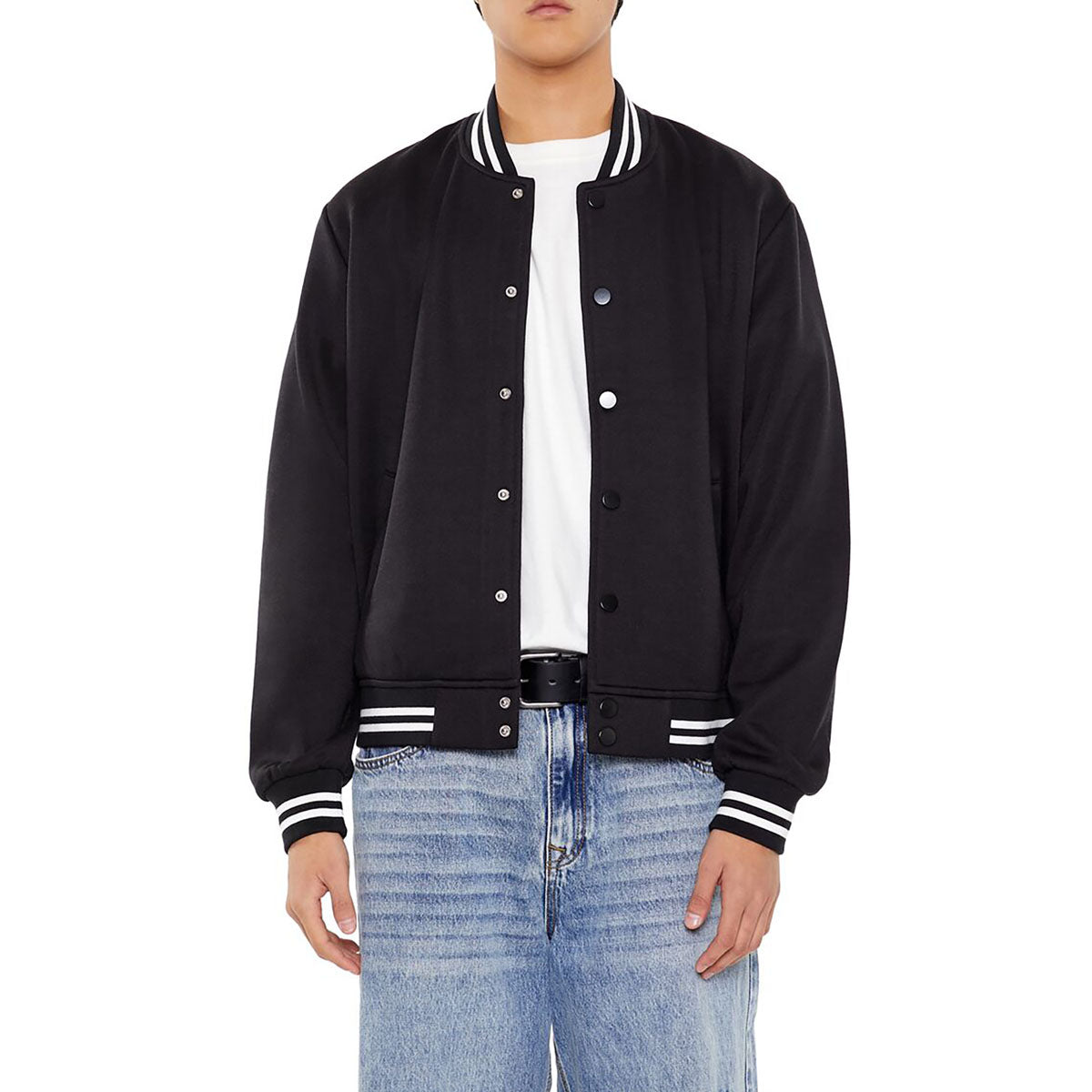 فوريفر 21 - سترة بومبر مخططة للرجال - يباع بواسطة اف اى جى