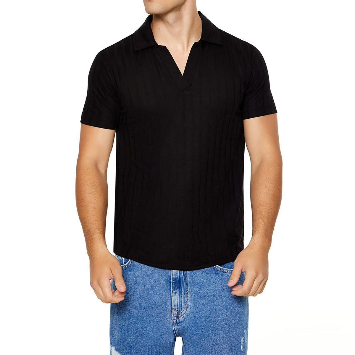 فوريفر 21 - تي شيرت بولو مضلع بفتحة رقبة على شكل حرف V للرجال - يباع بواسطة اف اى جى