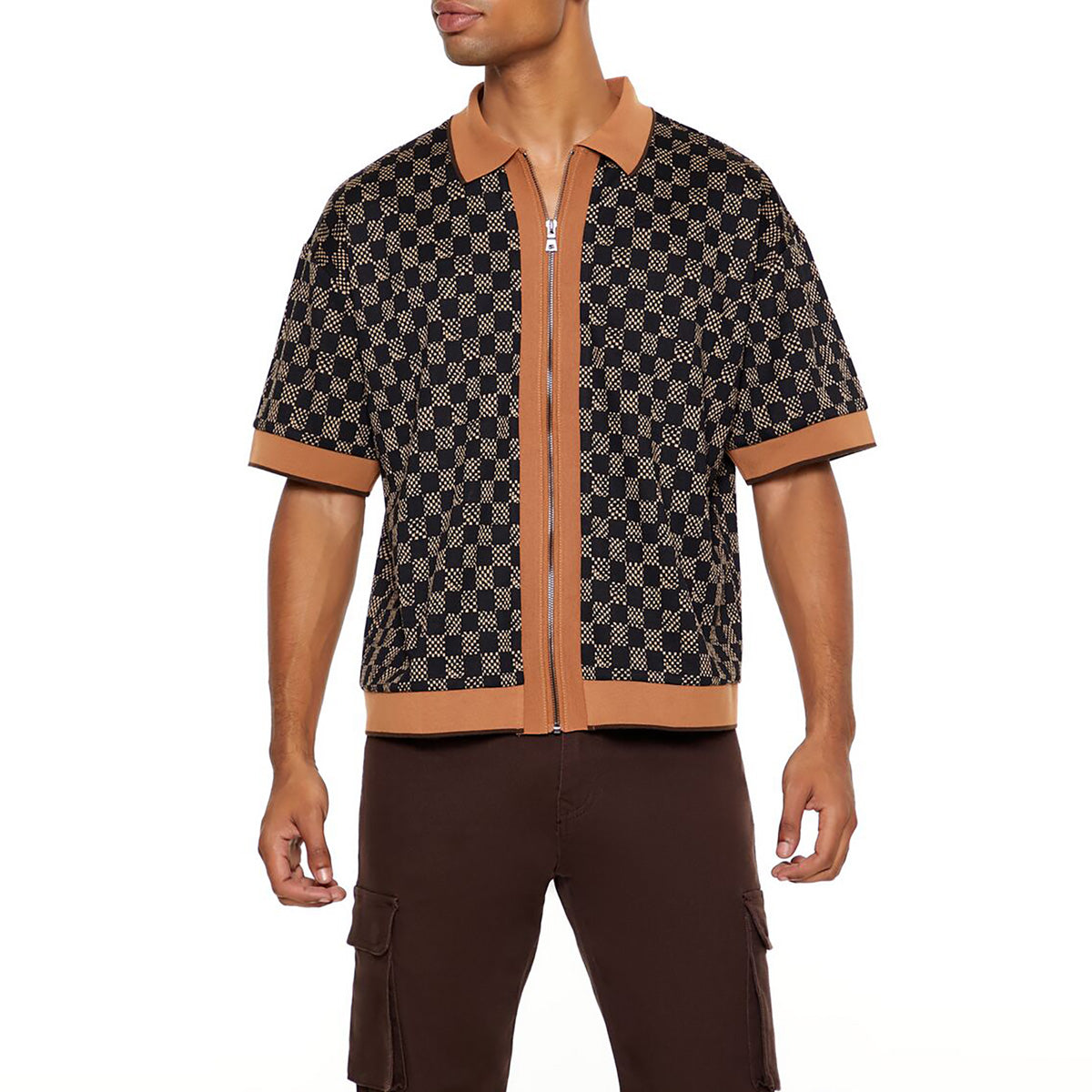 فوريفر 21 - قميص قصير بنقشة هندسية وسحّاب للرجال - يباع بواسطة اف اى جى