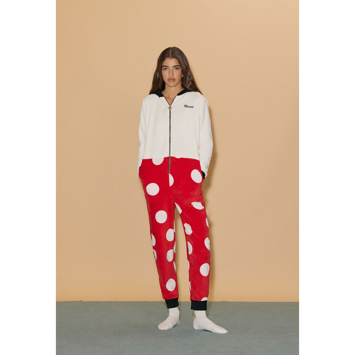 فوريفر 21 - بيجامة ميني ماوس من ديزني للنساء - يباع بواسطة اف اى جى