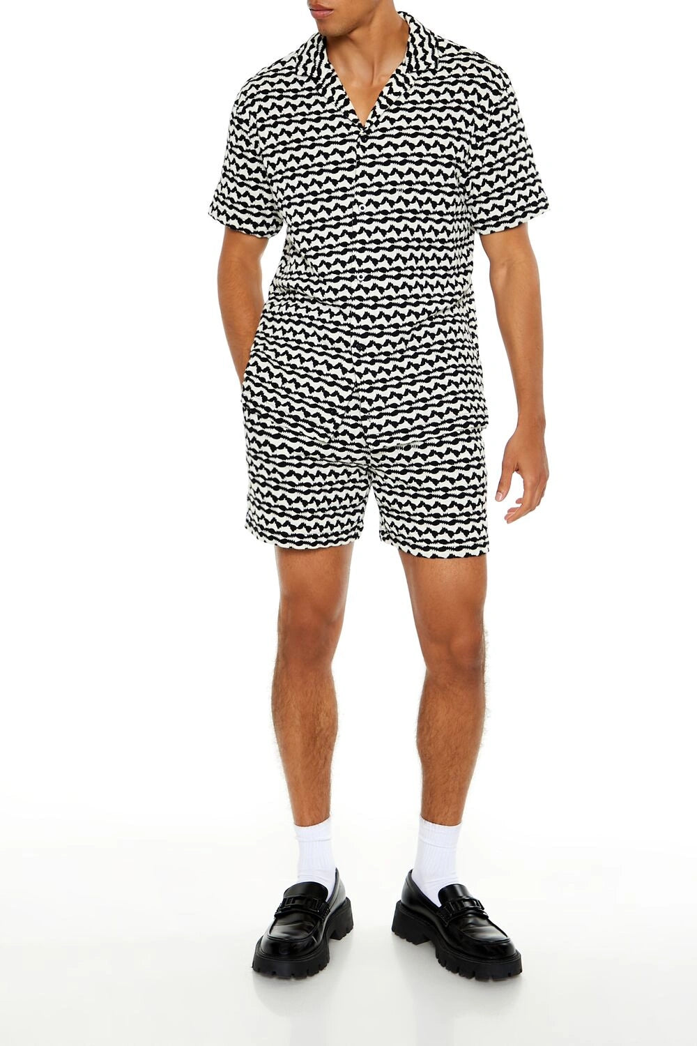 فوريفر 21-شورت ذو رباط منسوج هندسيًا-للرجال