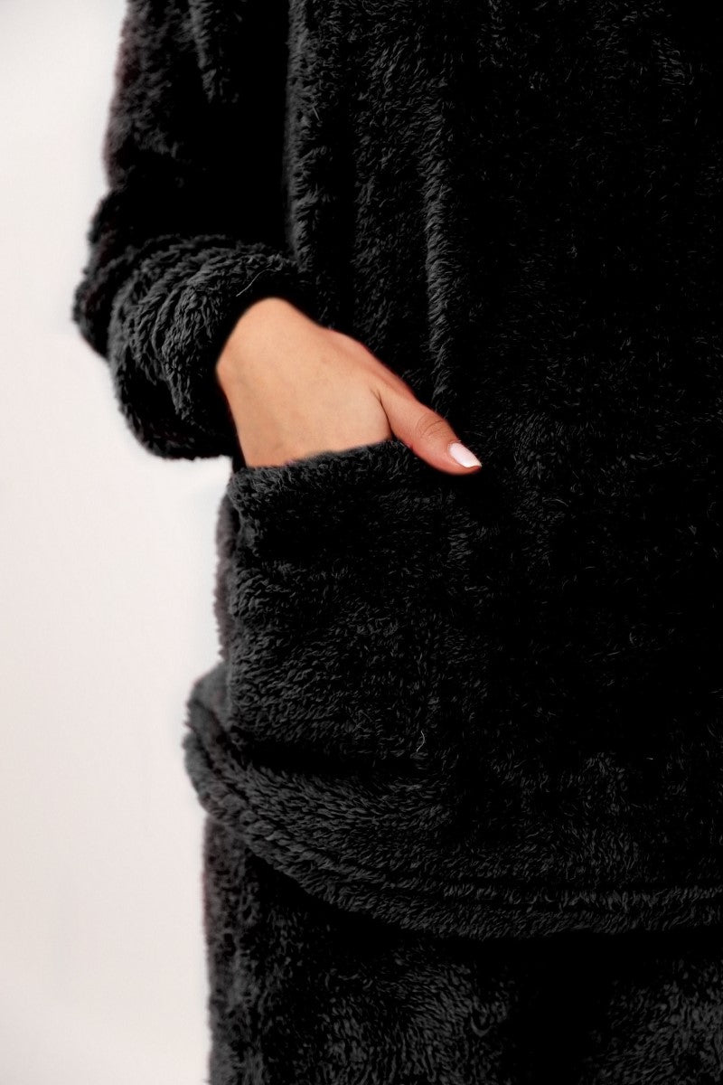 شيك شيك - طقم بيجاما مريح للنساء