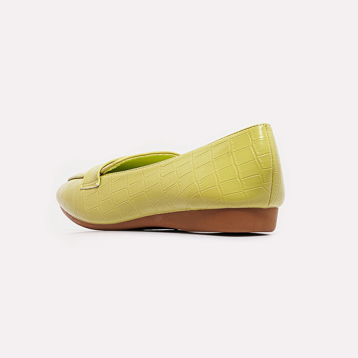 شو روم - حذاء للنساء