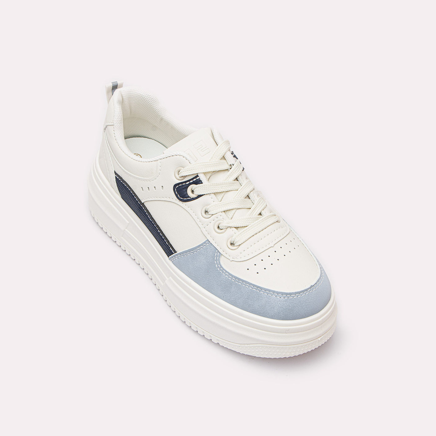 شوروم سنيكرز للنساء