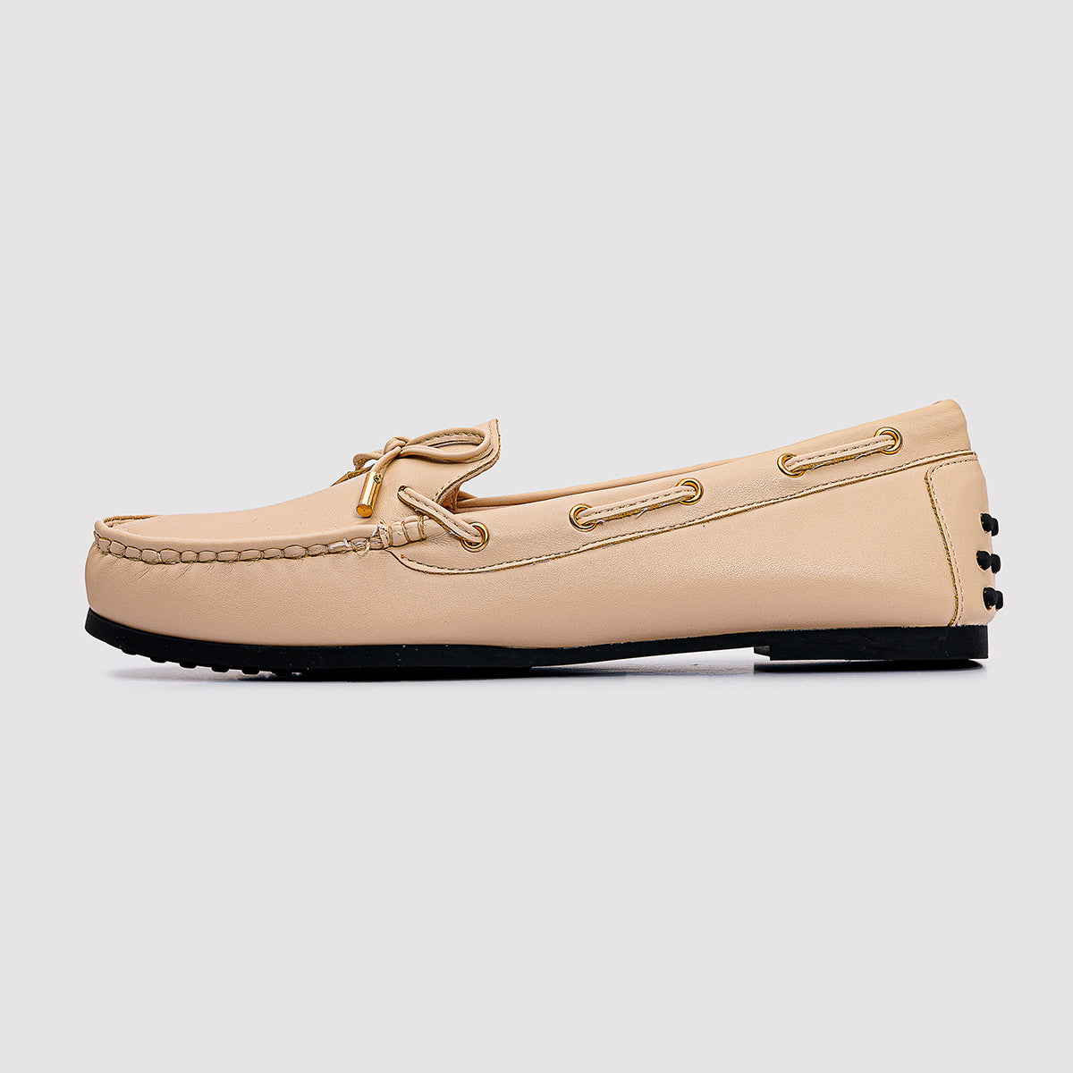 شو رووم - حذاء فلات