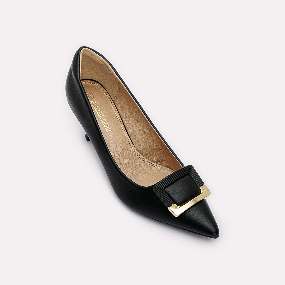 شو روم - حذاء للنساء