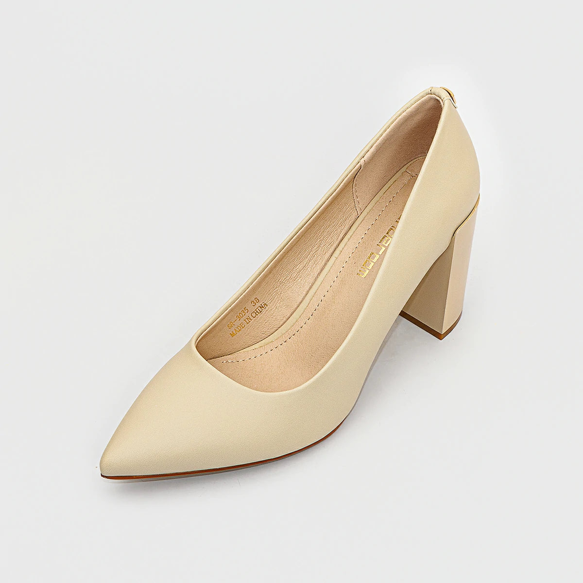 شو روم - حذاء للنساء