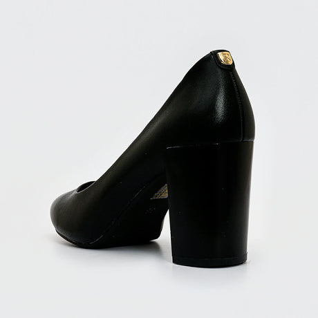 شو روم - حذاء للنساء