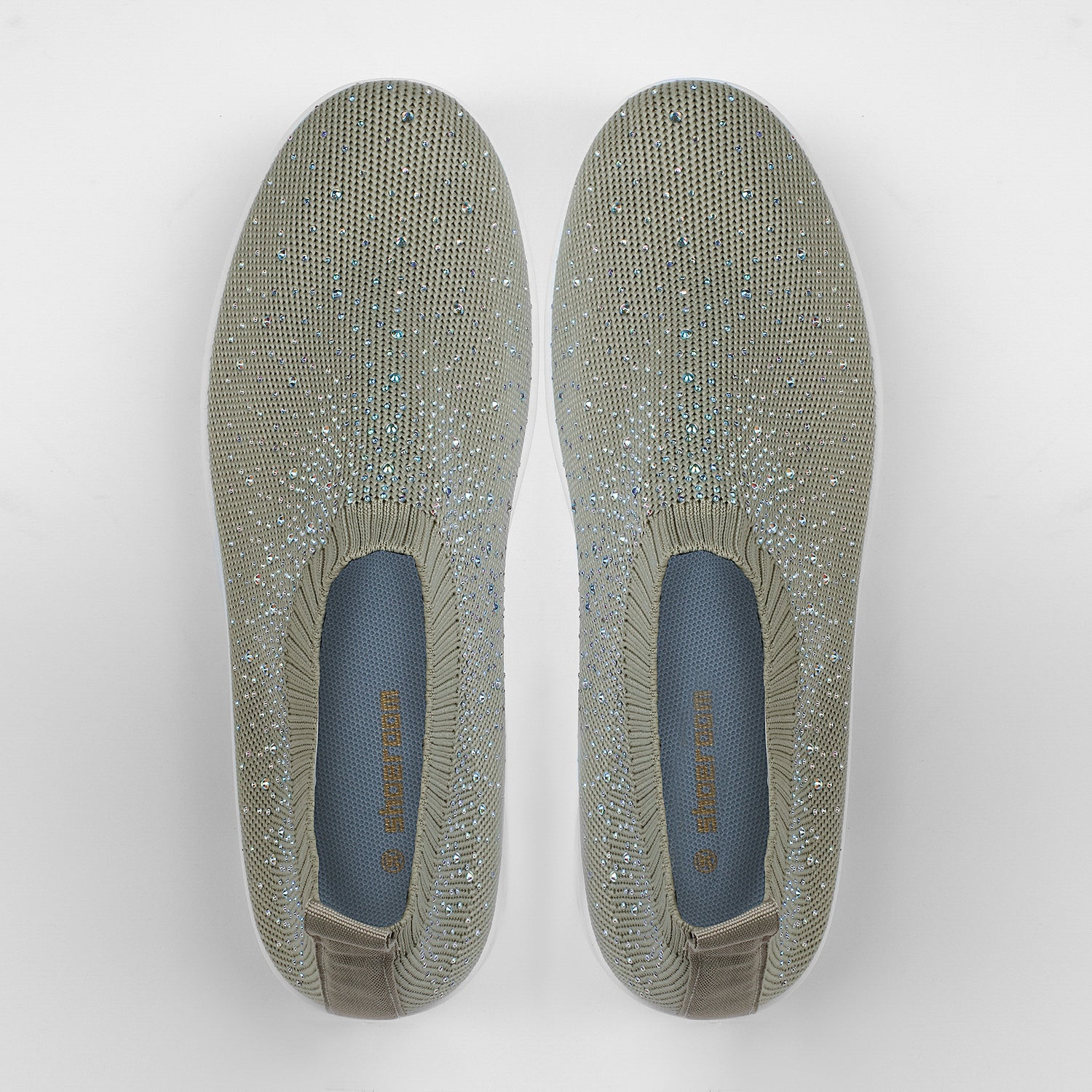 شوروم سنيكرز للنساء