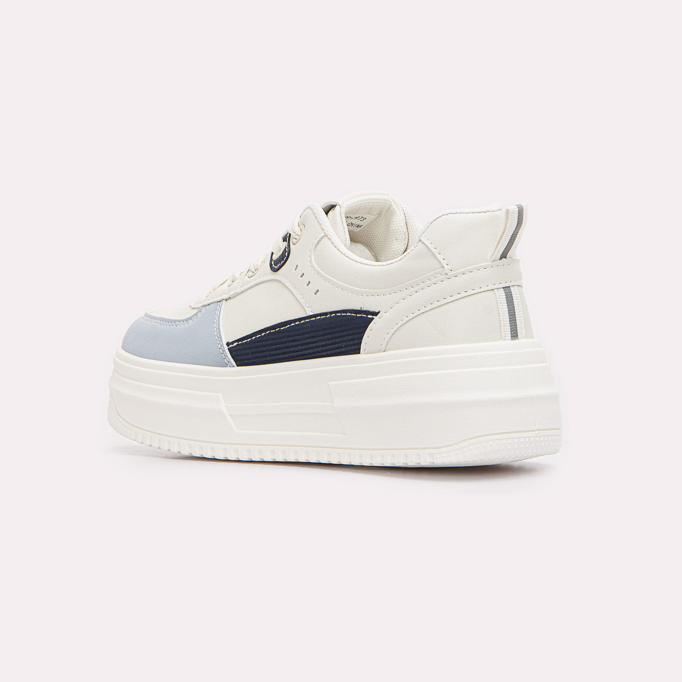 شوروم سنيكرز للنساء