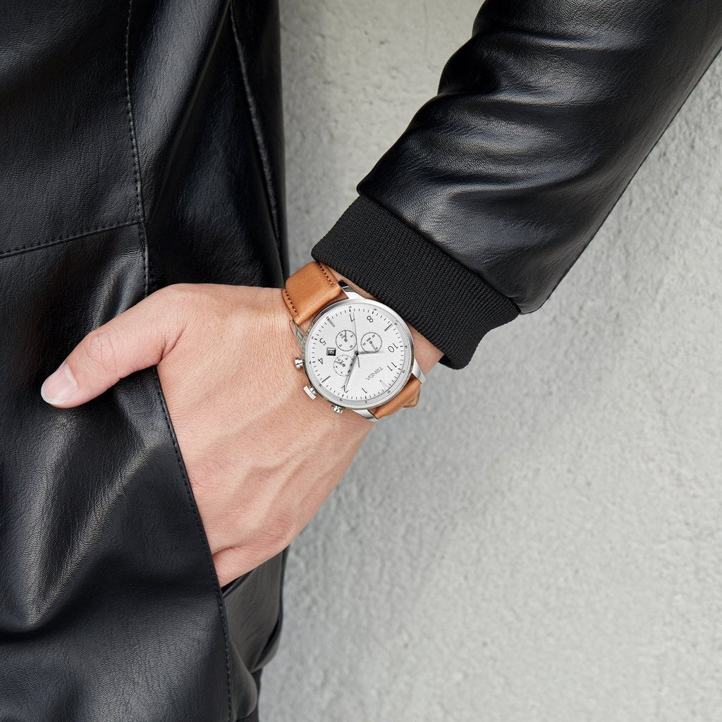 TRNDA STAINLESS STEEL MEN'S WATCH - ELEGANT SILVER DIAL & TAN LEATHER BAND - A TIMELESS TRENDSETTER