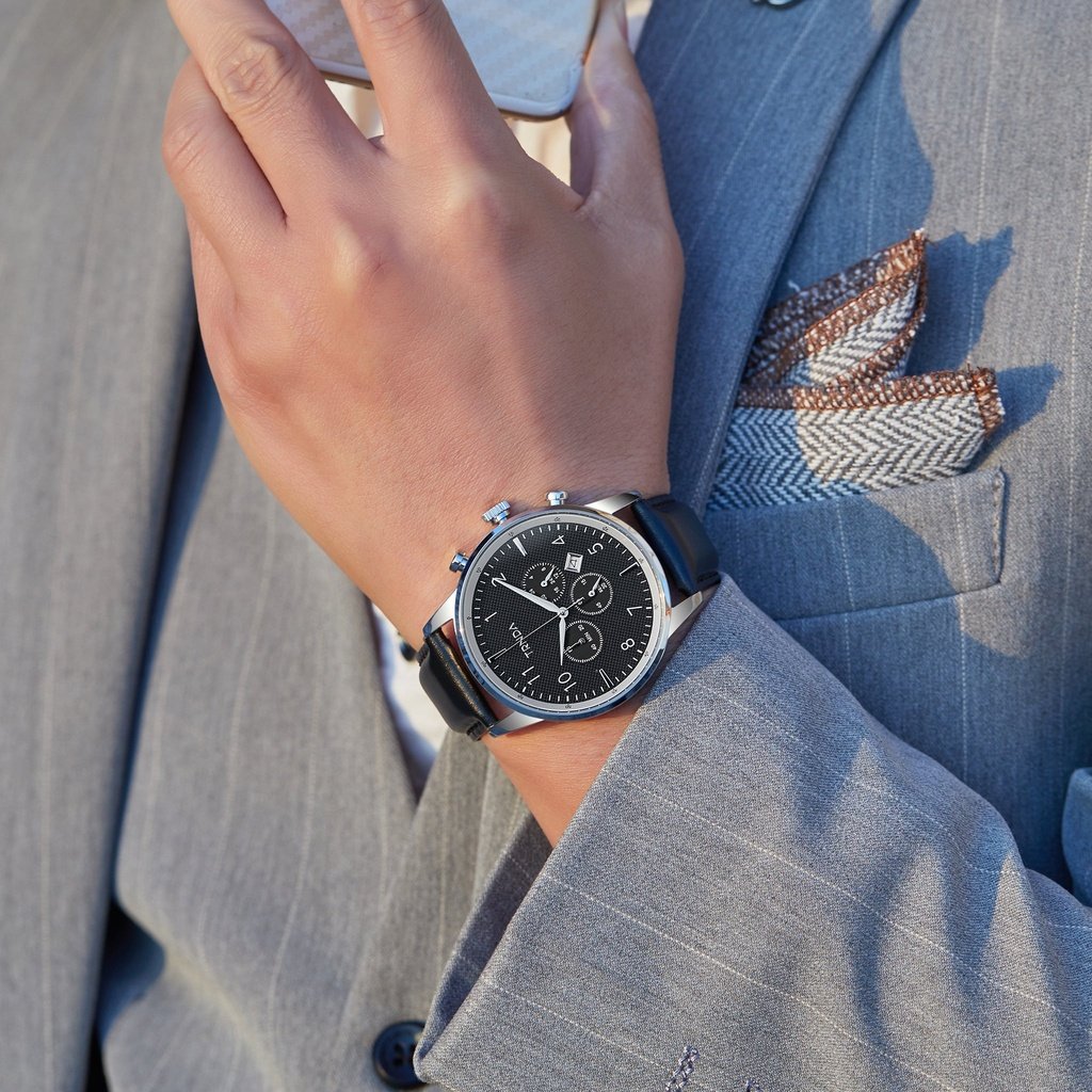 TRNDA STAINLESS STEEL MEN'S WATCH - TIMELESS STYLE WITH CHARCOAL BLACK DIAL & LEATHER BAND