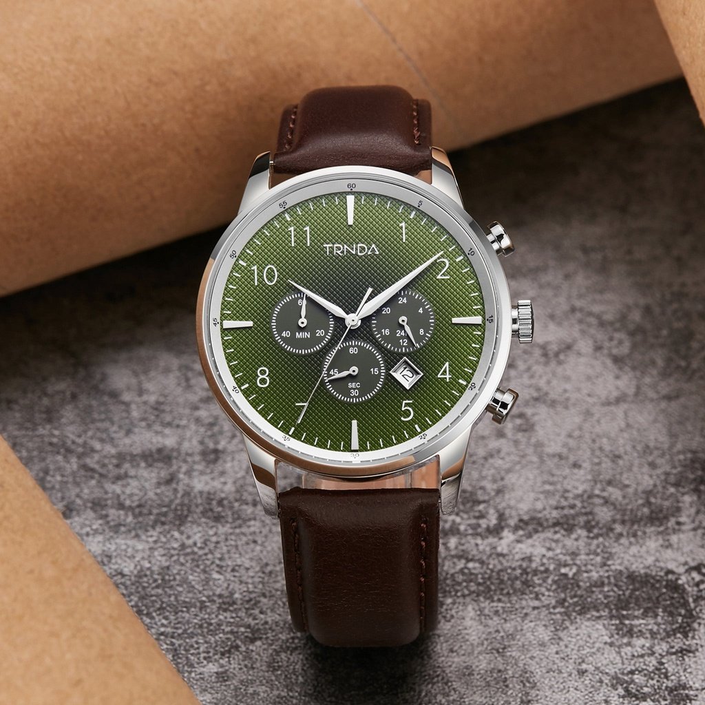 TRNDA STAINLESS STEEL CLASSIC - GRADIENT SEAWEED GREEN DIAL MEN'S WATCH with Brown Leather Band