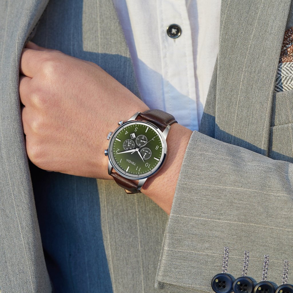 TRNDA STAINLESS STEEL CLASSIC - GRADIENT SEAWEED GREEN DIAL MEN'S WATCH with Brown Leather Band