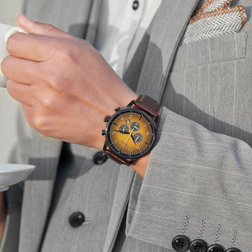 TRNDA STAINLESS STEEL MEN'S WATCH - TIMELESS BLACK & BROWN TREND WITH GRADIENT DIAL