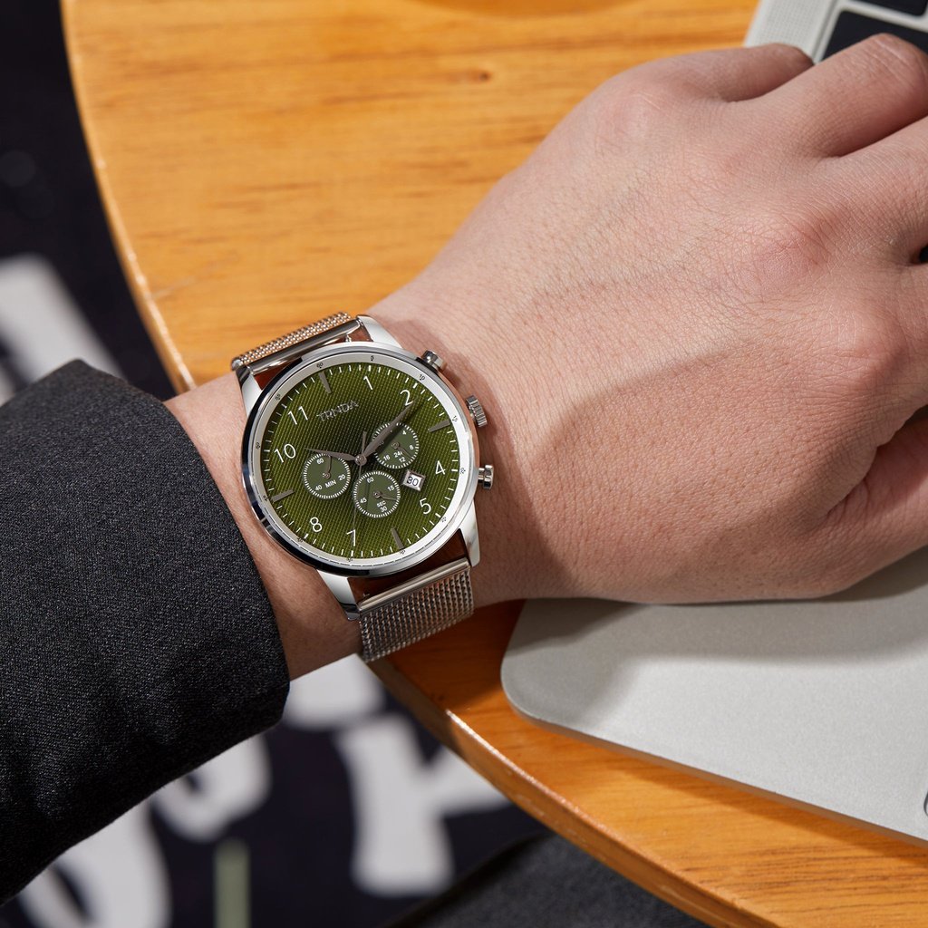 TRNDA STAINLESS STEEL MEN'S WATCH - TIMELESS GREEN DIAL & SILVER MESH BAND