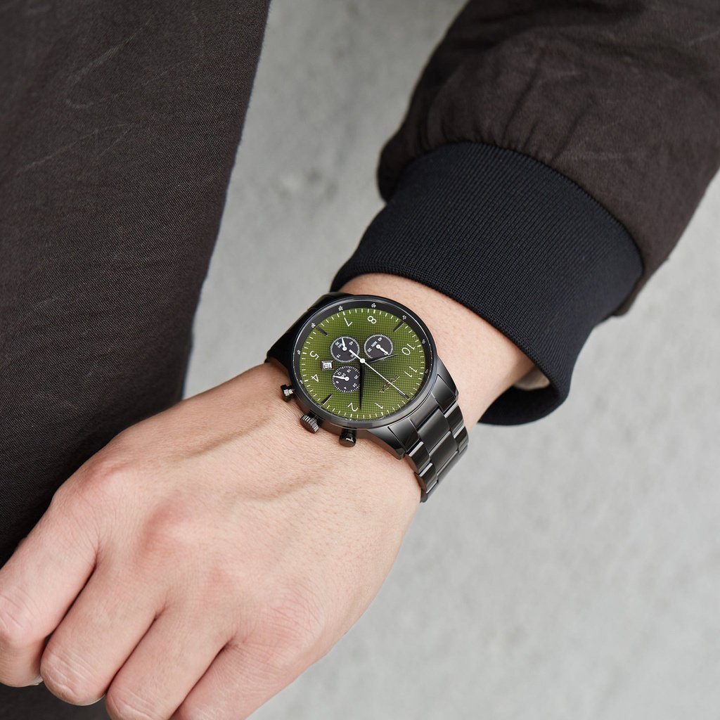 TRNDA MEN'S STAINLESS STEEL TIMEPIECE - ELEGANT GRADIENT SEAWEED GREEN DIAL