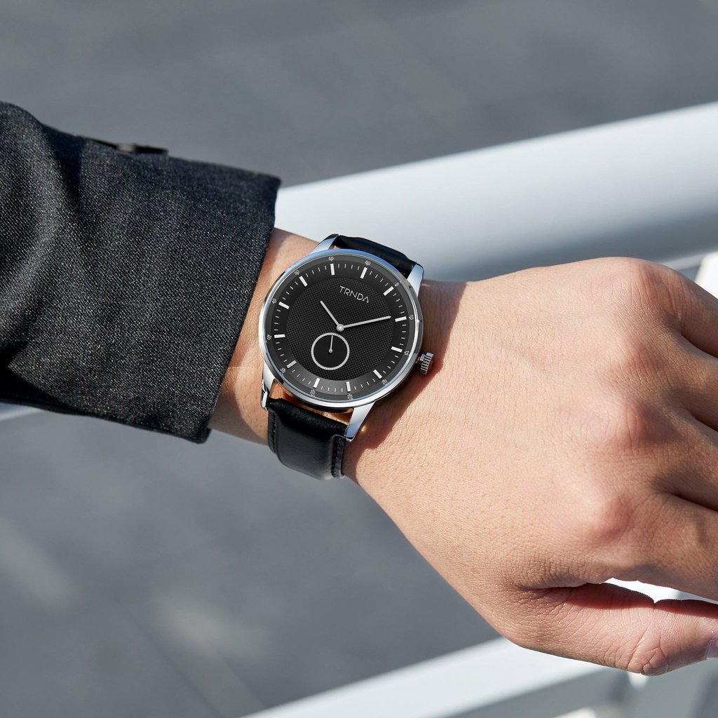 TRNDA STAINLESS STEEL TIMEPIECE - ELEGANT BLACK DIAL & LEATHER STRAP Men's Watch