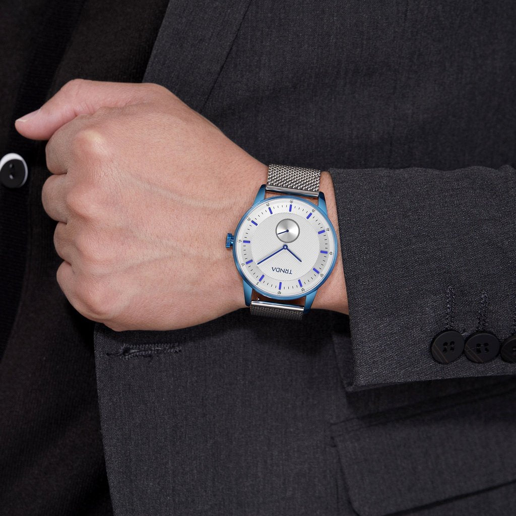 TRNDA STAINLESS STEEL MEN'S WATCH - BLUE PLATED ROUND CASE & SILVER MESH BAND