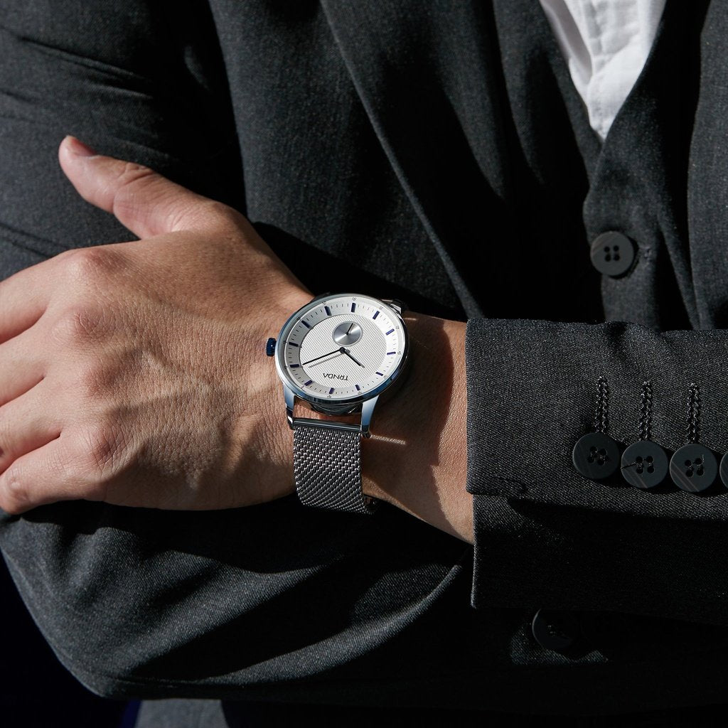 TRNDA STAINLESS STEEL MENS WATCH - TIMELY ELEGANCE WITH SILVER MESH BAND & BLUE DIAL