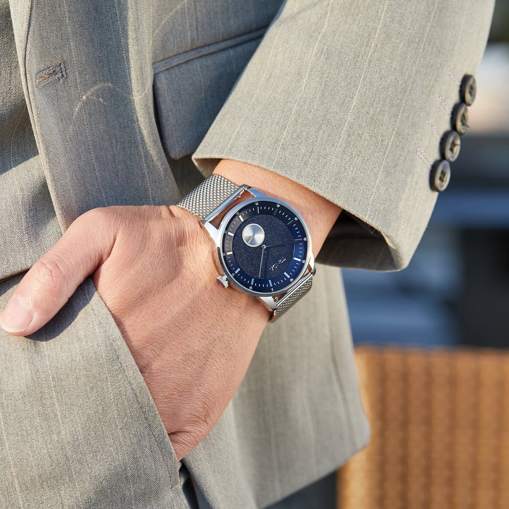 TRNDA STAINLESS STEEL MEN'S WATCH - ELEGANT BLUE DIAL WITH SILVER MESH BAND, 43MM TIMEPIECE