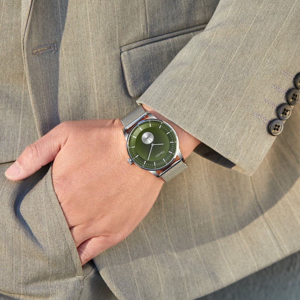 TRNDA MEN'S TIMEPIECE - STAINLESS STEEL MESH WITH UNIQUE SEAWEED GREEN DIAL
