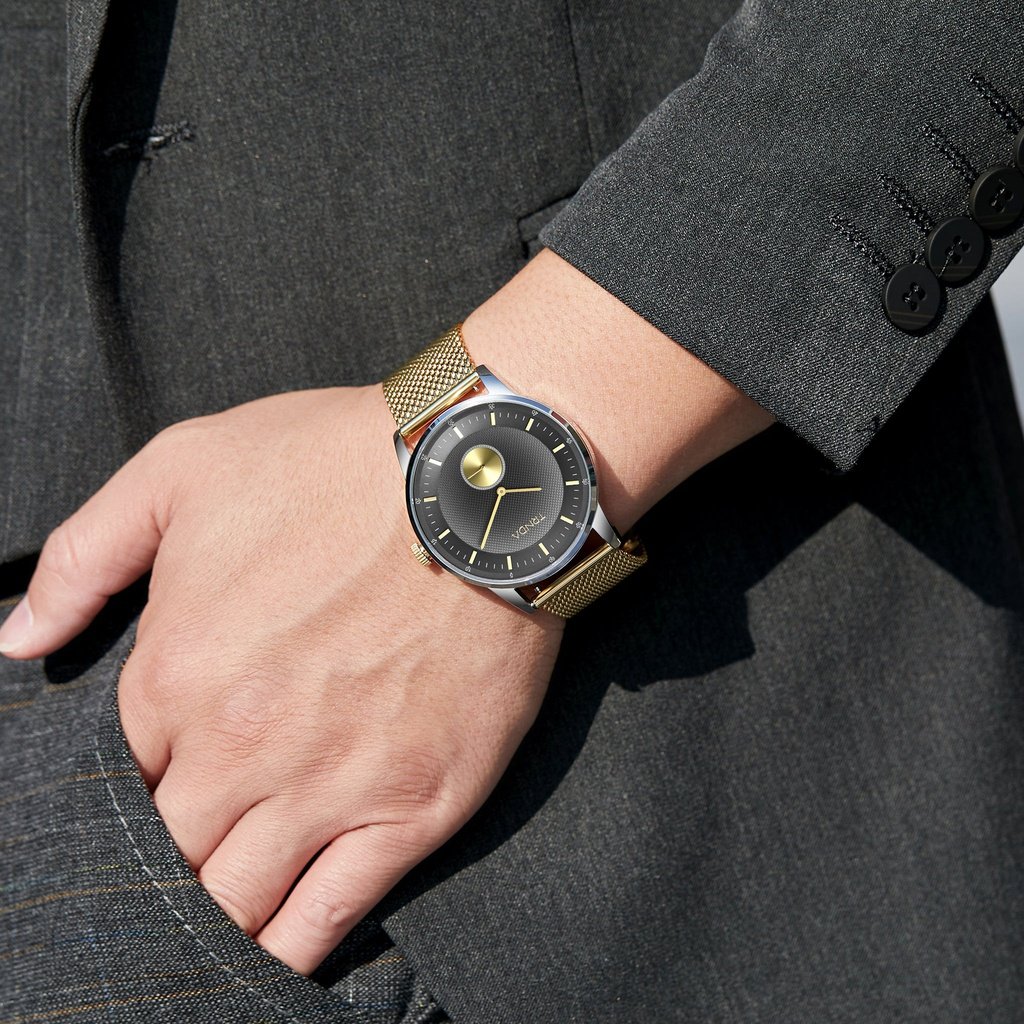 TRNDA STAINLESS STEEL MENS WATCH - ELEGANT GOLD MESH & GRADIENT LIGHT GRAY DIAL