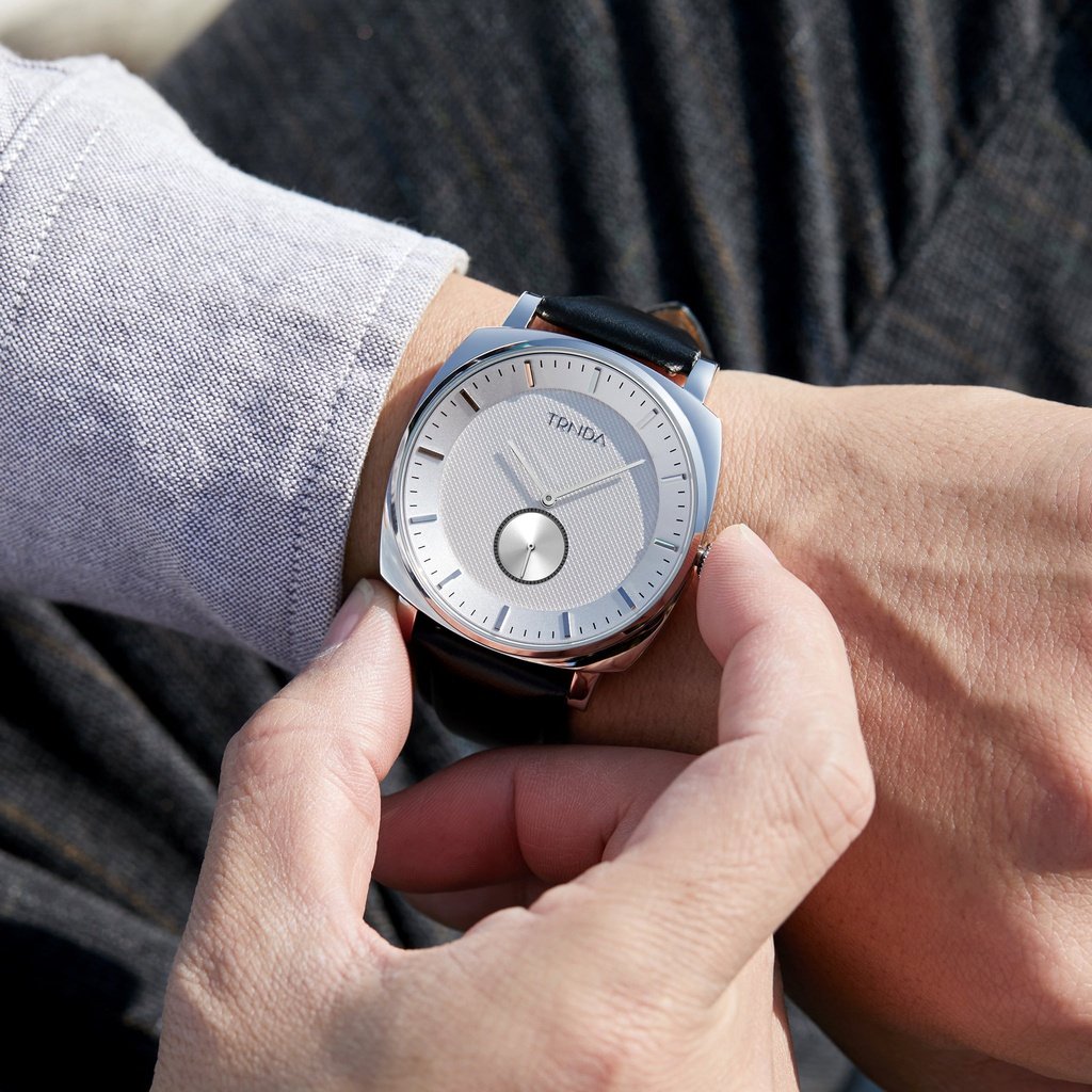 TRNDA SQUARE 45MM STAINLESS STEEL MEN'S WATCH - ELEGANT BLACK LEATHER BAND & UNIQUE SILVER DIAL